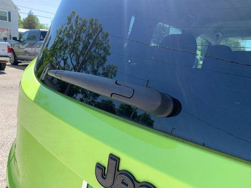 Used 2017 Jeep Renegade Altitude AWD/4WD image 50