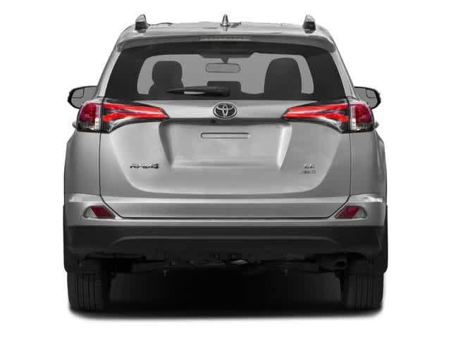 Used 2018 Toyota RAV4 LE FWD image 8