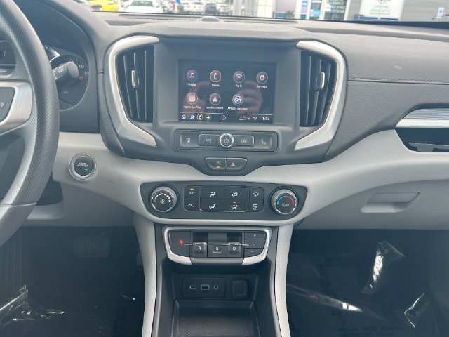 Used 2024 GMC Terrain SLE w/ Fleet Convenience Package FWD image 21