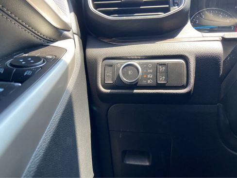 Used 2022 Ford Explorer Limited w/ Equipment Group 301A AWD/4WD image 29