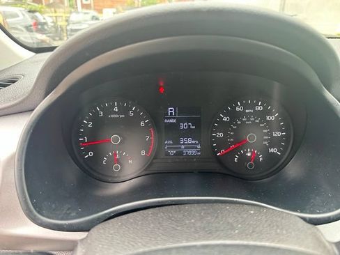 Used 2023 Kia Rio LX FWD image 17