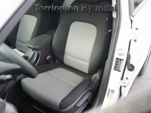 Certified 2022 Hyundai Kona SE image 23