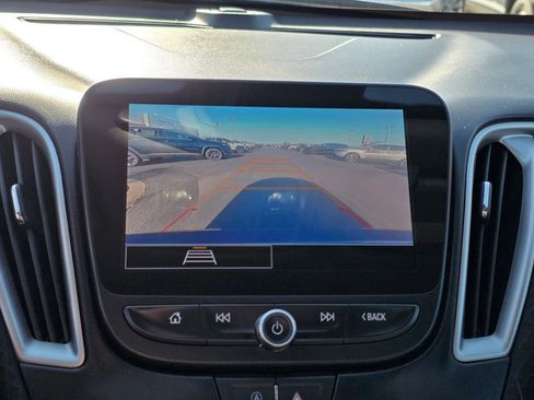 Used 2025 Chevrolet Malibu LT image 23