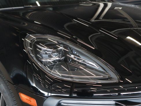 Certified 2026 Porsche Macan AWD/4WD image 31
