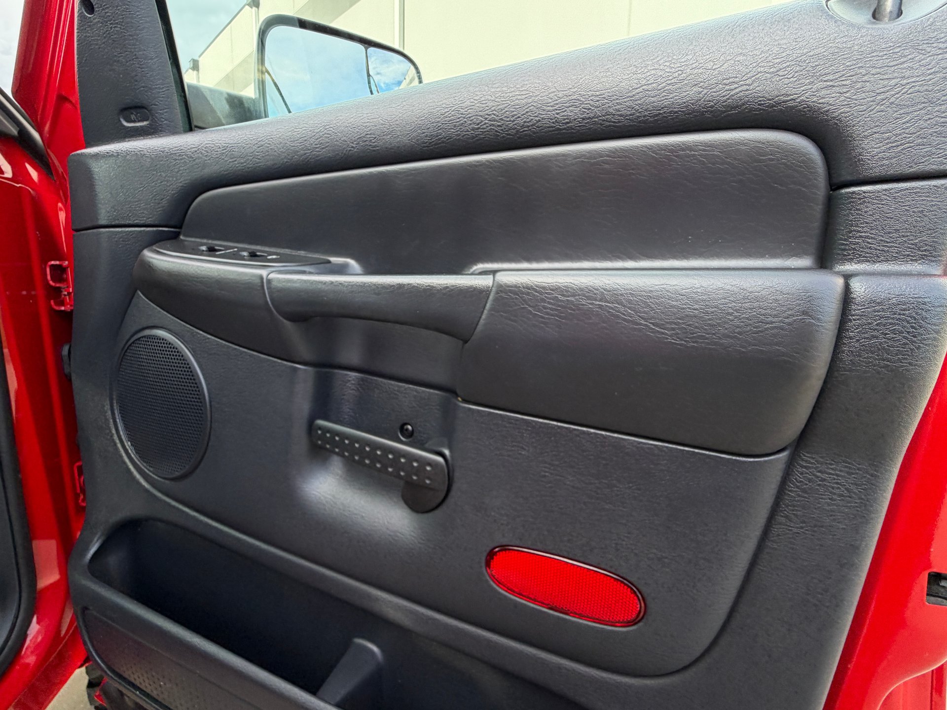 Used 2003 Dodge Ram 2500 Truck ST AWD/4WD image 16