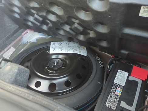 Used 2022 Dodge Challenger GT w/ Driver Convenience Group image 38