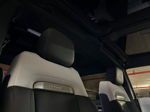 Used 2024 GMC Hummer EV 2X w/ LPO, Illumination Package AWD/4WD image 15