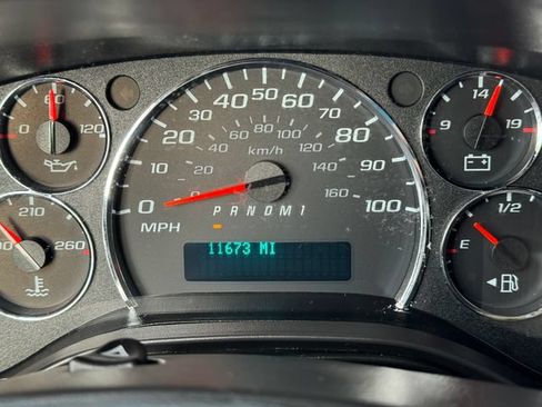 Used 2025 GMC Savana 2500 w/ Driver Convenience Package RWD image 19