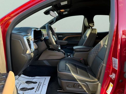 Used 2023 GMC Canyon Denali image 26