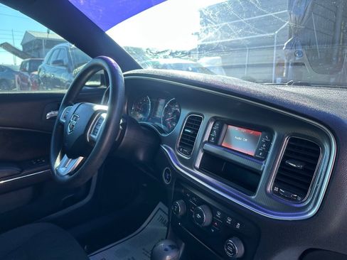 Used 2013 Dodge Charger SE image 8