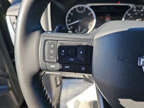 Used 2025 Nissan Rogue SV image 21