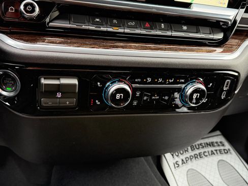 New 2026 GMC Sierra 1500 SLE w/ Max Trailering Package AWD/4WD image 32