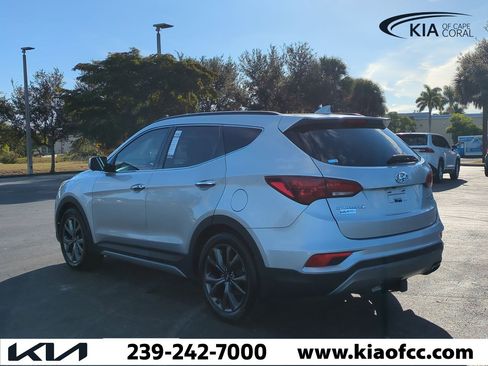 Used 2017 Hyundai Santa Fe Sport image 7