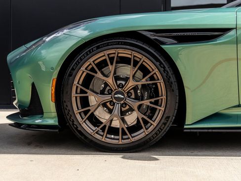 Used 2025 Aston Martin DB12 Coupe RWD image 14