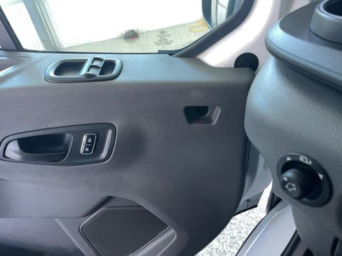 Used 2023 Ford Transit 350 XLT RWD image 12