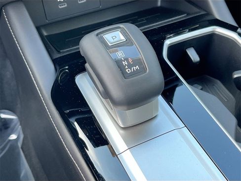 New 2026 Mitsubishi Outlander SE image 15