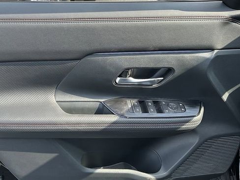 New 2026 Nissan Kicks SR w/ Cold Weather Package image 25