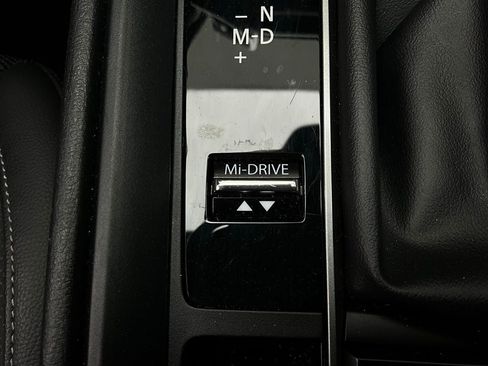 Used 2025 MAZDA CX-50 AWD 2.5 S w/ Premium Package image 26