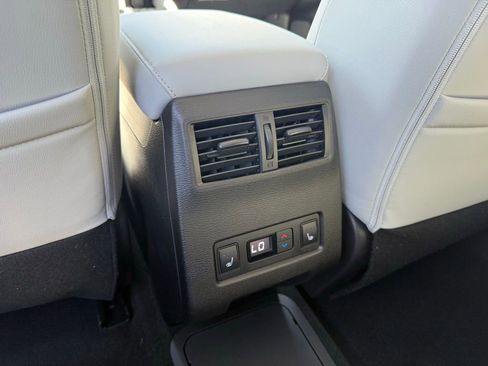 New 2025 Mitsubishi Outlander SEL image 23