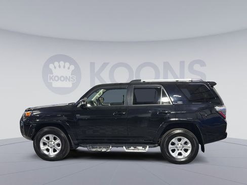 Used 2020 Toyota 4Runner SR5 Premium w/ Moonroof Package AWD/4WD image 2