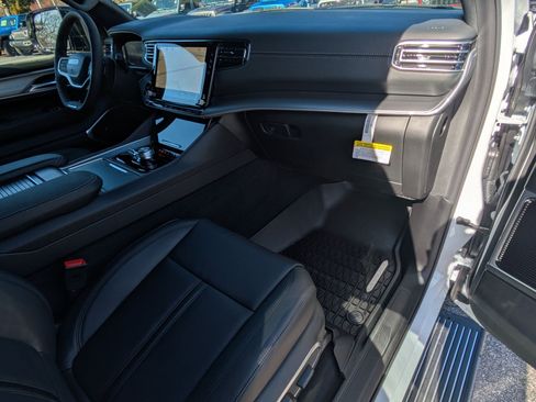 New 2026 Jeep Grand Wagoneer L Limited image 29