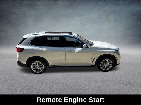 Used 2023 BMW X5 xDrive40i w/ Premium Package image 11