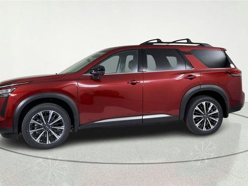 New 2026 Nissan Pathfinder Platinum AWD/4WD image 3
