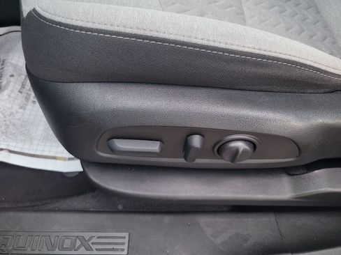 Used 2022 Chevrolet Equinox LT FWD image 12