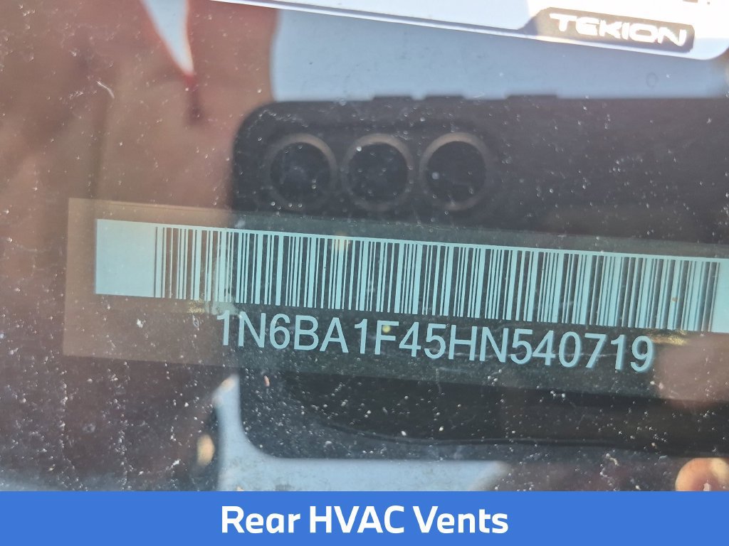 Used 2017 Nissan Titan SV AWD/4WD image 8
