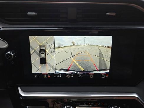 Used 2024 GMC Sierra 3500 Denali Ultimate w/ LPO, GMC Protection Package image 17