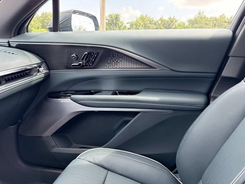 New 2026 Cadillac Lyriq Signature Luxury w/ Nappa Leather Package RWD image 22