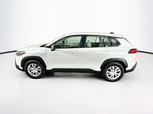 Used 2025 Toyota Corolla Cross L FWD image 4