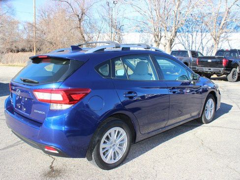 Used 2017 Subaru Impreza 2.0i Premium image 10