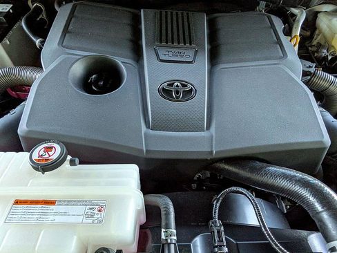 Used 2023 Toyota Tundra Limited image 39