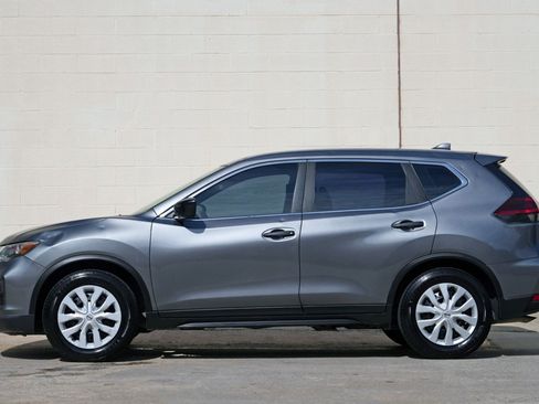 Used 2018 Nissan Rogue S FWD image 8