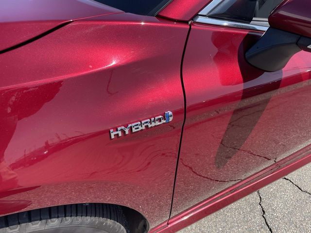 Used 2020 Toyota Camry XLE FWD image 13