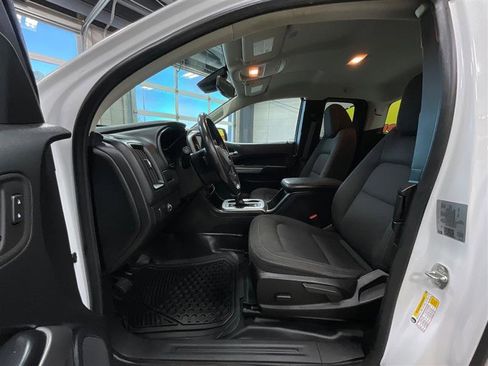 Used 2022 Chevrolet Colorado LT w/ Fleet Safety Package image 10