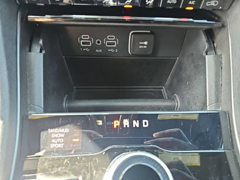 Used 2024 Jeep Grand Cherokee Limited AWD/4WD image 22