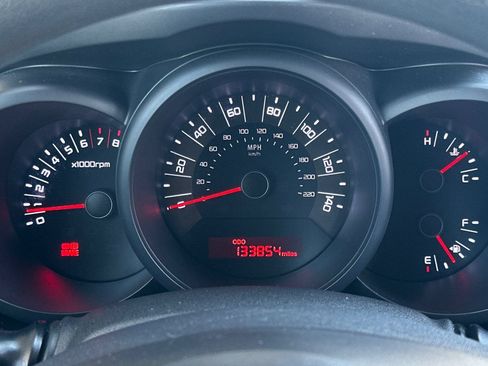 Used 2011 Kia Soul FWD image 22