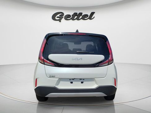 Used 2025 Kia Soul LX FWD image 12