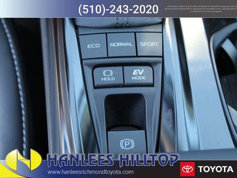 Used 2026 Toyota Camry SE w/ Convenience Package FWD image 19