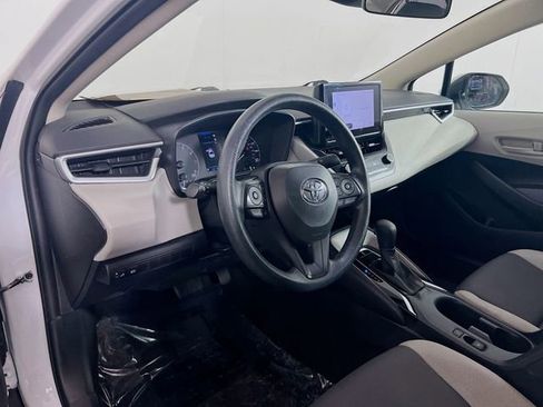 Used 2024 Toyota Corolla LE FWD image 9