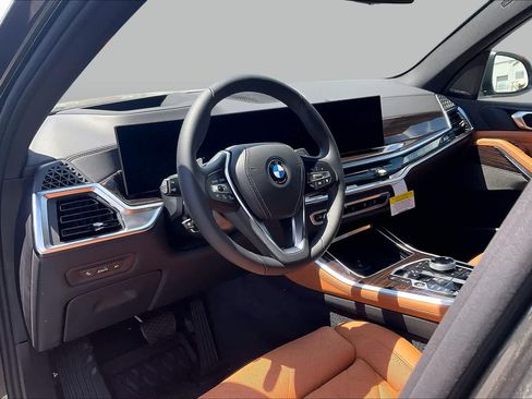 Used 2026 BMW X5 xDrive50e w/ Executive Package AWD/4WD image 9