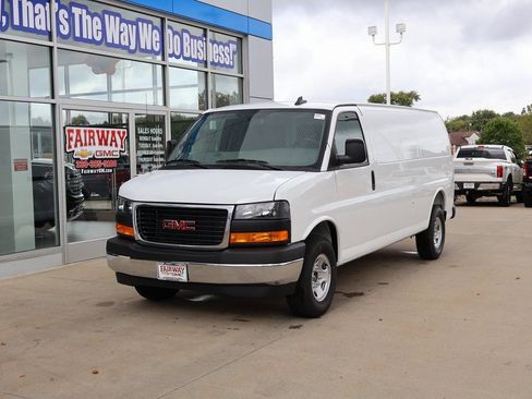 New 2025 GMC Savana 3500 Extended w/ Driver Convenience Package RWD image 6