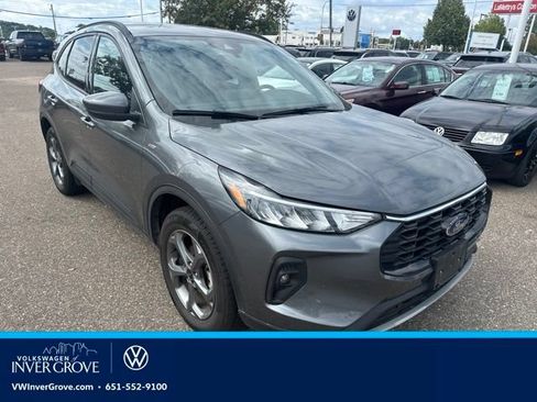 Used 2025 Ford Escape ST-Line Select AWD/4WD image 1