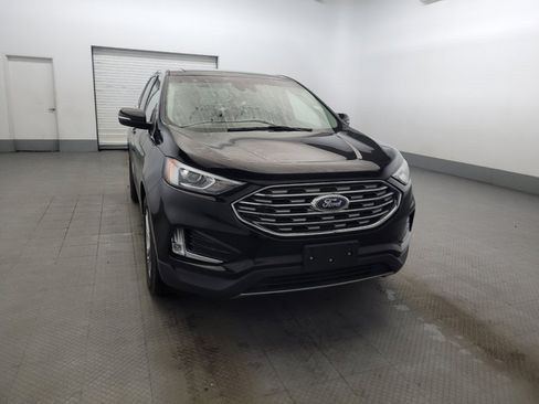 Used 2019 Ford Edge Titanium w/ Cold Weather Package AWD/4WD image 14