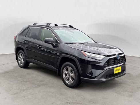 Used 2024 Toyota RAV4 LE AWD/4WD image 7