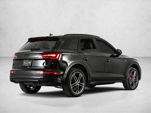 Certified 2025 Audi Q5 e Premium Plus w/ Premium Plus Package image 5