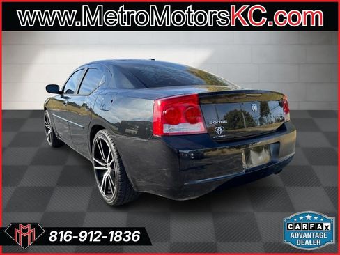 Used 2010 Dodge Charger SXT image 3