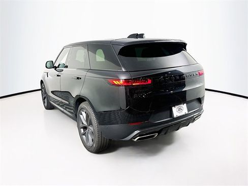 Used 2025 Land Rover Range Rover Sport SE image 7